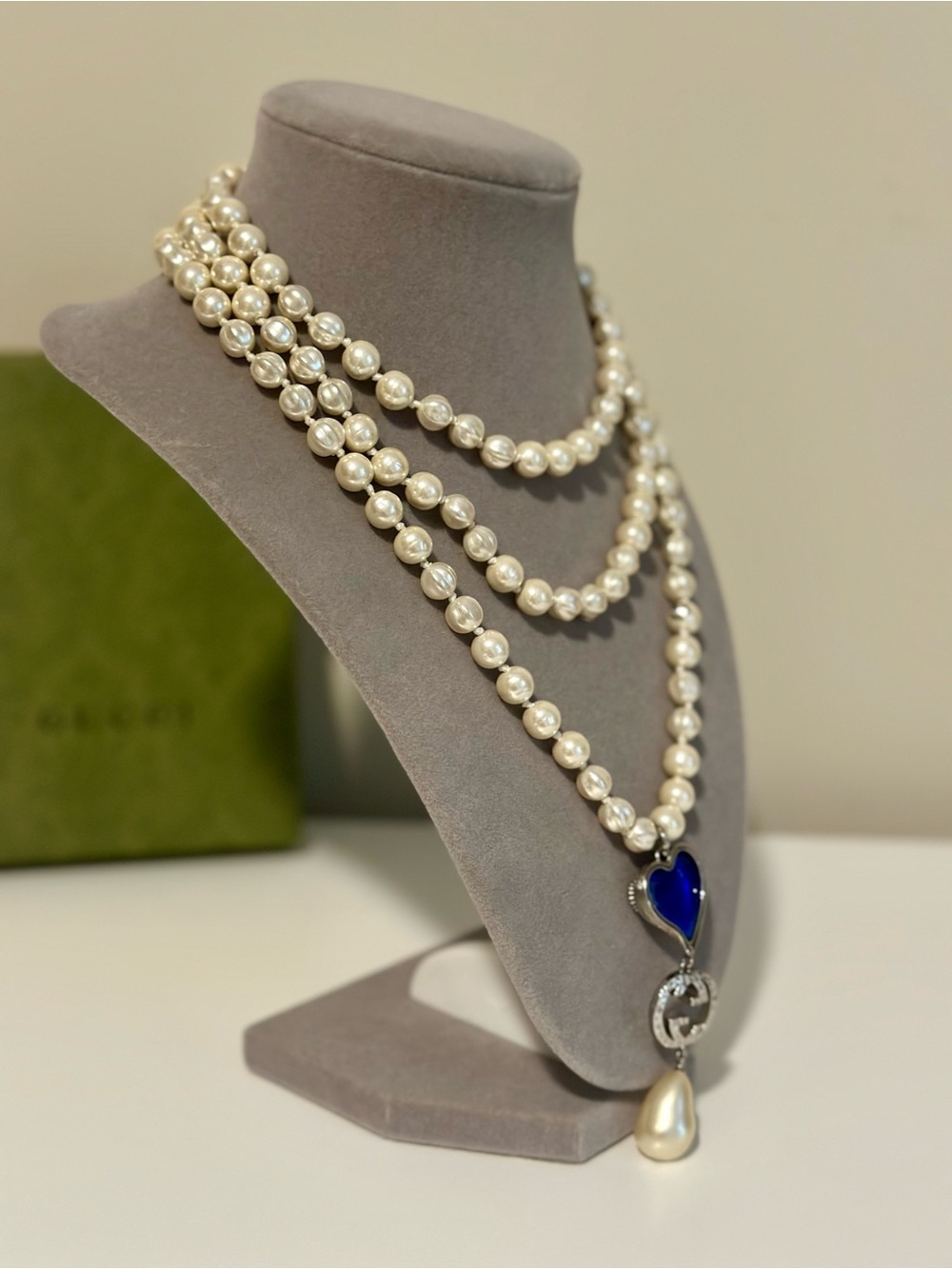 Gucci Runway Pearl Blue enamel heart GG Reversible Pendant Necklace - Picture 8 of 17